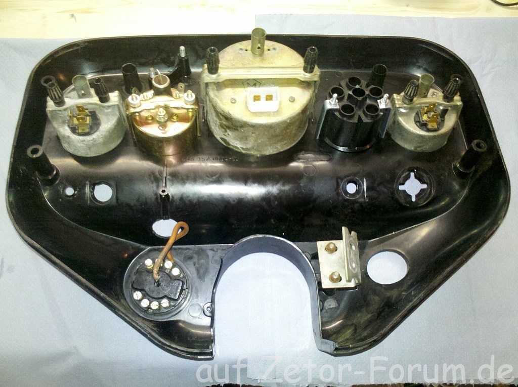 Bericht - Zetor 5011 reparieren - Motor, Bremse, Hydraulik