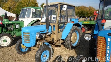 Kopie von Zetor 3011 Kabine, Kartoffelfest Neualbenreuth.JPG Kopie von Zetor 3011 Kabine, Kartoffelfest Neualbenreuth.JPG