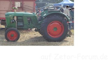 Deutz D30 beim Kartoffelfest in Neualbenreuth.JPG Deutz D30 beim Kartoffelfest in Neualbenreuth.JPG