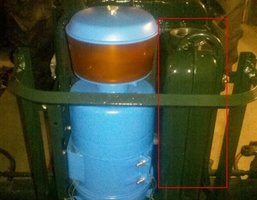 Lenkhydraulik Behälter grün.jpg Lenkhydraulik Behälter grün.jpg