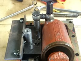 zetor-forum_hydraulik_pruefanschluss_14.jpg zetor-forum_hydraulik_pruefanschluss_14.jpg