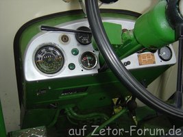 Zetor (4).JPG Zetor (4).JPG
