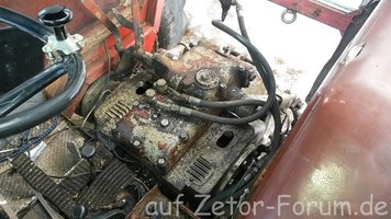 Zetor Getriebe_resized.jpg