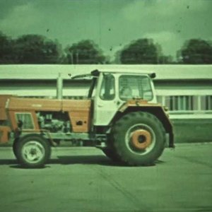 ZT 300 Druckumlaufschmierung ( Film 1971) - YouTube