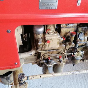 Kleiner Kundendienst, Zetor 3511, Luftfilter reinigen 1