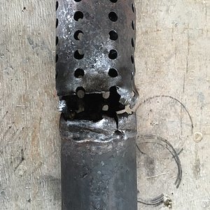 Auspuff Bruchstelle_1.JPG