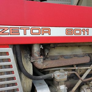 Zetor 8011 Crystal_3.jpg