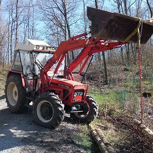 Zetor 7745 01.jpg