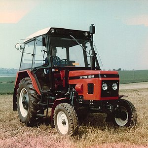 Zetor_5211_05_fb.jpg