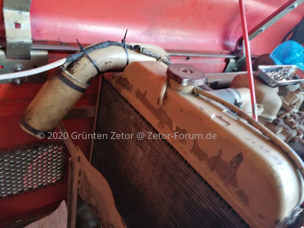 Kleiner Kundendienst, Zetor 3511, Luftfilter reinigen  3