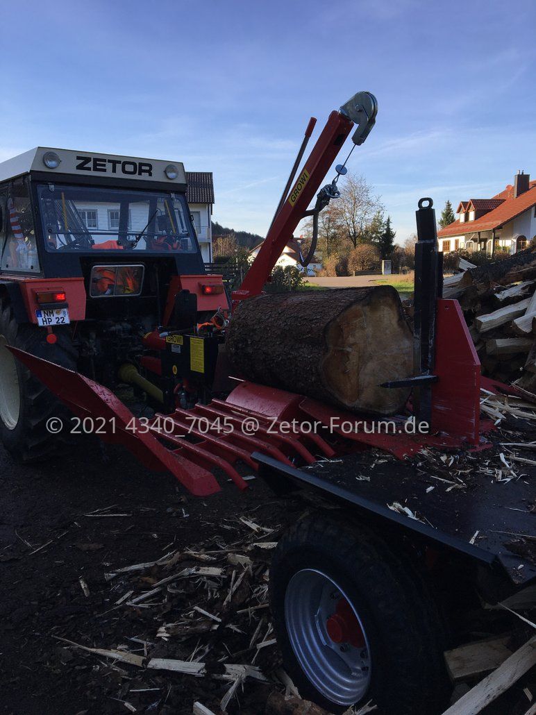 mein 4340 mit Growi 30-Tonnen-Spalter