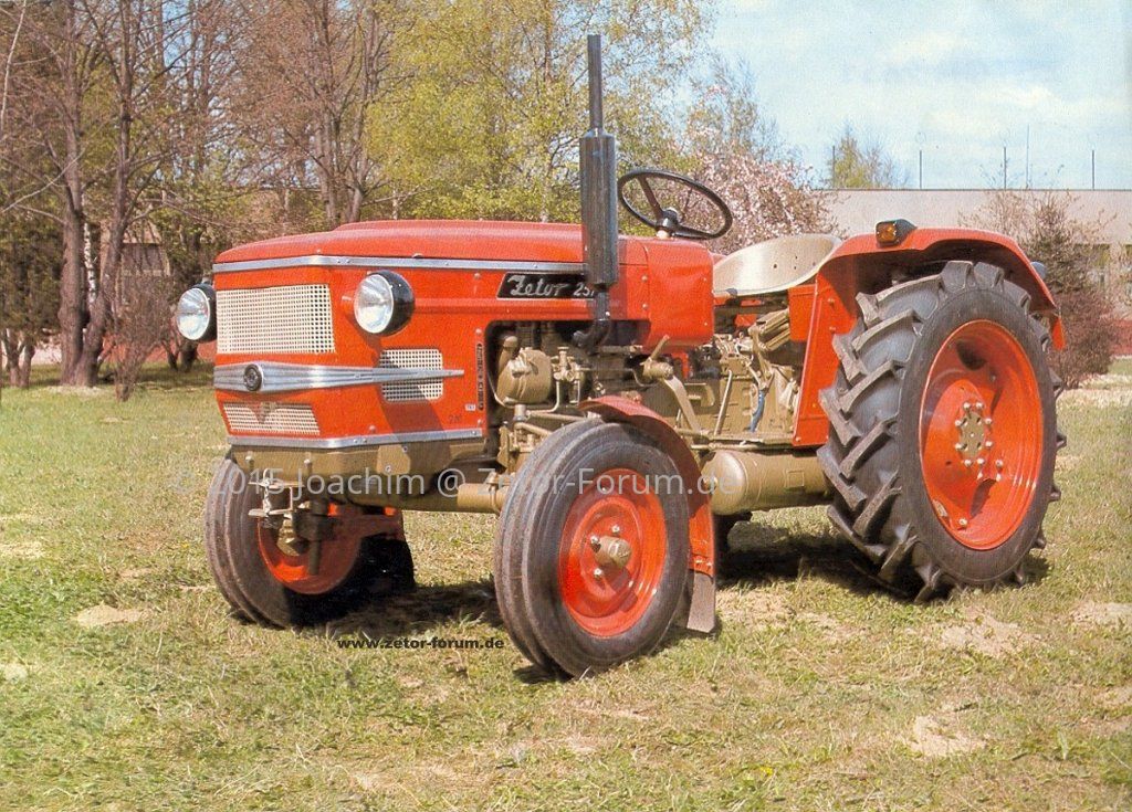 p_zetor_2511_cz_01.jpg